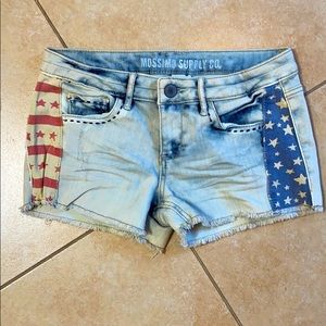 Patriotic Massimo girls shorts size 7